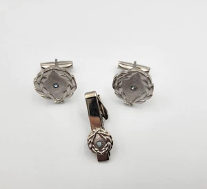 Vintage Laurel Wreath Cufflinks Tie Clip Set Silver Tone Pale Blue Rhinestone - Picture 1 of 10