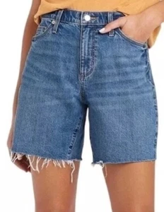 Universal Thread~High Rise~Vintage~Straight Jean Shorts~Sz 10~Slim Hips/Leg~NWT - Picture 1 of 5