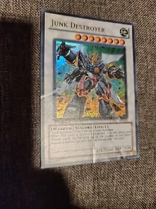 Yu-Gi-Oh! 1st Edition Junk Destroyer #5DS3-EN039 Hp - Picture 1 of 3