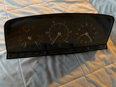 1977 - 1986 梅赛德斯-奔驰 300D/240D 仪表组 (W123) — 第 1/3 张图片