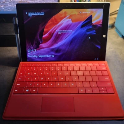 Microsoft Surface 3 1657 10.8 Intel Tablet - Image 1 of 4