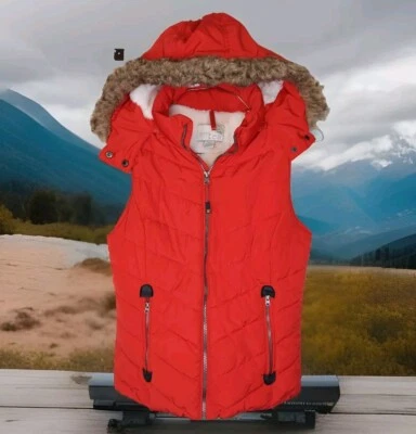 Chaleco Té Verde Para Mujer Rojo Forrado Talla M RN 83814 Capucha Extraíble Estilo Puffer Foto 1 de 4