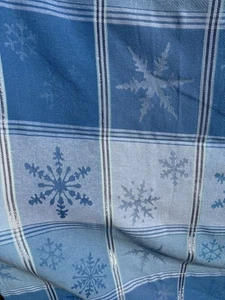Vtg St. Nicholas Square Winter Snowflake Tablecloth Blue & White Cotton Poly - Picture 1 of 5