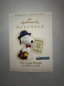 Hallmark 2006 Andenken Ornament Spotlight On Snoopy The Legal Beagle - Bild 1 von 2