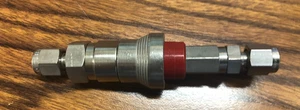 Tubo Swagelok SS-QC4-B-200K3 y SS-QC4-D-200K3 conexión rápida tubo de 1/8" a tubo de 1/8" - Imagen 1 de 1