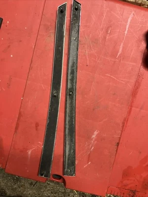 1977 Cadillac ELDORADO Biarritz молдинг - Изображение 1 из 4