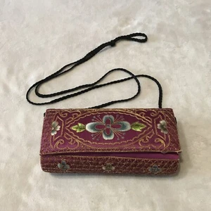 VTG Embroidered Clutch Purse Floral Design Purple Lavender 7.5” Long - Picture 1 of 10