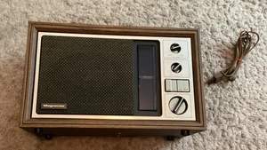 1970s Magnavox RF3100 AM/FM NICE CONDITION, Tested And Working Vtg. - Picture 1 of 11