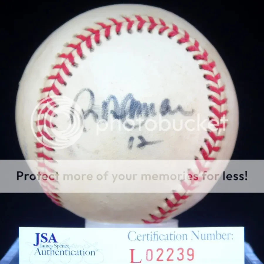Roberto Alomar Jsa Authenticated Autograph American Baseball Signed - Image 1 of 1