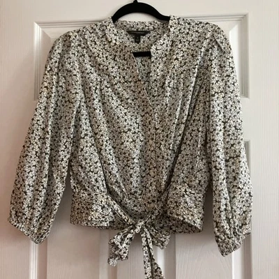 Blusa Banana Republic Gris/Blanco Abotonada, Talla S, Usada - Excelente Foto 1 de 4