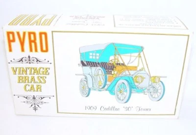 Pyro USA, 1:32 CADILLAC `30 TOURER Vintage Brass Series Model Car Kit MIB`67! - Image 1 of 4