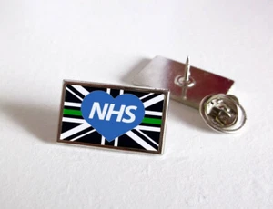 NHS UK GREEN LINE NURSE DOCTOR PARAMEDIC AMBULANCE MEDIC PORTER LAPEL PIN BADGE - Picture 1 of 20