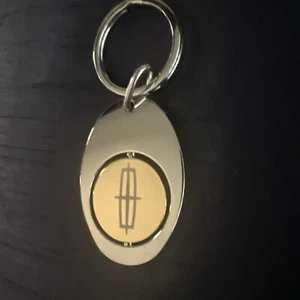 Lincoln Oval (Chrome And Gold Plated) Keychain - Picture 1 of 4