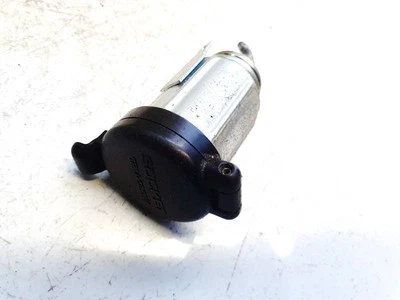 Conjunto de cubierta de encendedor de cigarrillos Suzuki Grand Vitara 2006 usado, Ge #2218880-71 Foto 1 de 4