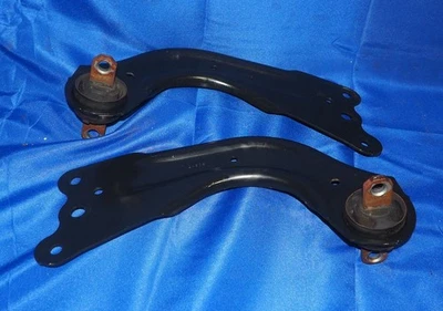 9K MILES! 2017-2025 Mazda CX-5 Rear Lower Left & Right Control Arms OEM Pair - Image 1 of 4