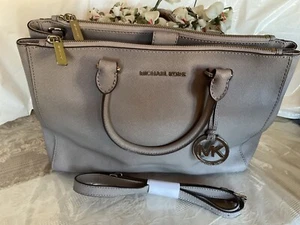 Michael Kors Gray Leather Savannah Saffiano Sutton Crossbody Bag - Picture 1 of 6