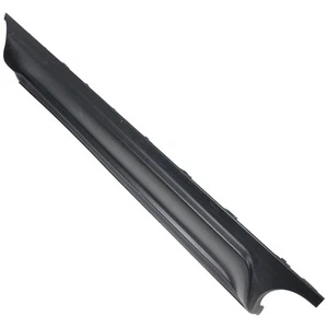 MASERATI GHIBLI REAR BUMPER Centre Trim Saloon 2013 onwards GENUINE pn 670010777 - Picture 1 of 9
