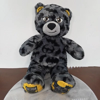 Oso de peluche Build-A-Bear Workshop Batman 80 años DC Comics gris negro Foto 1 de 4