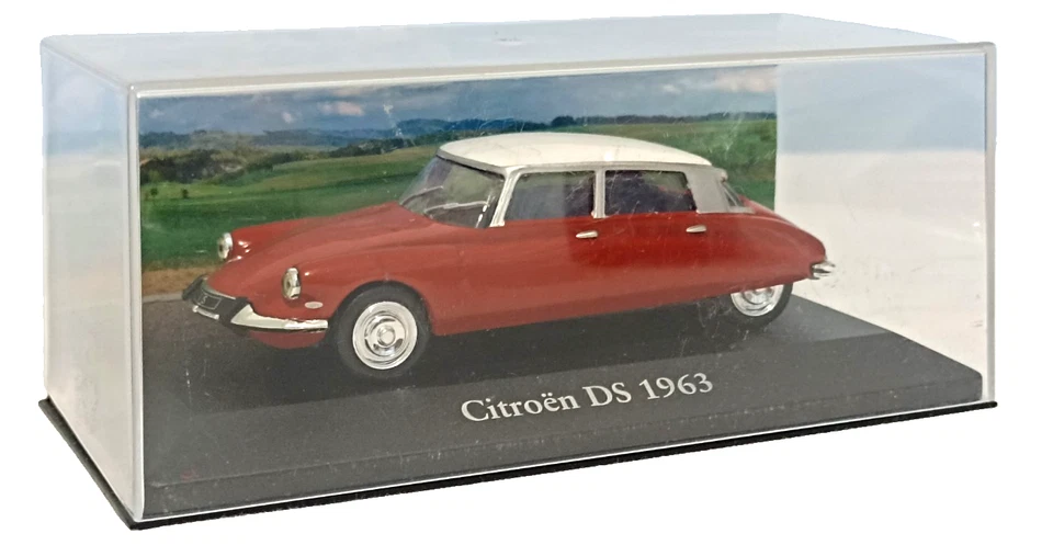 CITROËN  DS  1963  ROUGE  CORSAIRE  -  IXO / HACHETTE -    1/43 - Photo 1/4