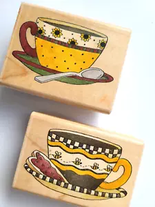 2 estampillas de goma Debbie Mumm - tazas de té de abeja y lunares 1999 Stampington NUEVO - Imagen 1 de 16