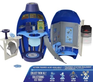 Mega Man Figure Play Set Fully Charged Mega Buster Lab Collectible New - Picture 1 of 8