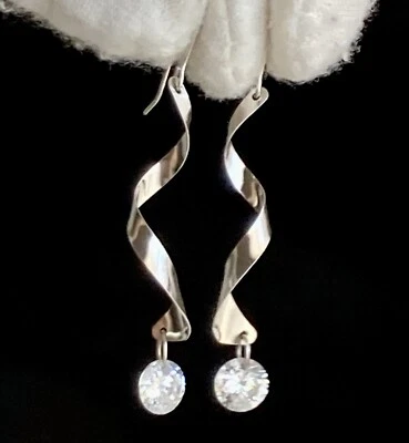 "Pendientes colgantes finos de cinta en espiral de oro de 14k de 1,75"" fiesta para damas celebración" Foto 1 de 4