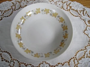 Vintage Syracuse China Carefree True China VINTAGE Yellow Leaves 6 1/2" Bowl ~ - Picture 1 of 5