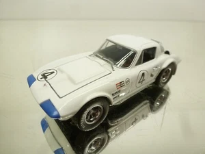 UNIVERSAL HOBBIES CHEVROLET CORVETTE C2 GS 1963 #4 -WHITE 1:43- GOOD - 244 - Imagen 1 de 6