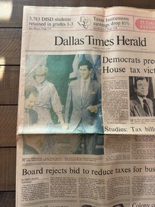Dallas Times Herald 28. Juli 1981, Prinz Charles, Lady Diana Hochzeitsfeier  - Bild 1 von 4