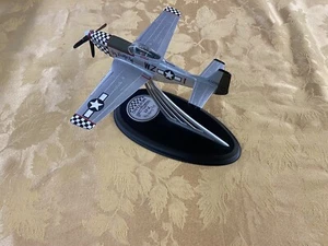 ES 90 : Corgi BIG BEAUTIFUL DOLL North American P 51 Mustang Military Plane - Picture 1 of 16