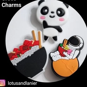 Juego de 3 dijes para zapatos "Panda Express" - Imagen 1 de 2