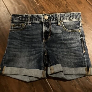 Gap Kids Girls Cuffed Jean Shorts Dark Wash Denim Adjustable Waist Size 7 Reg - Picture 1 of 7
