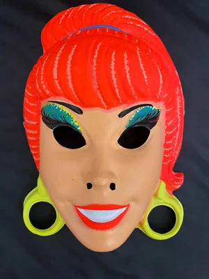 Máscara de Halloween de plástico Vacuform de dibujos animados I Dream of Jeannie de colección de los años 70 Foto 1 de 2