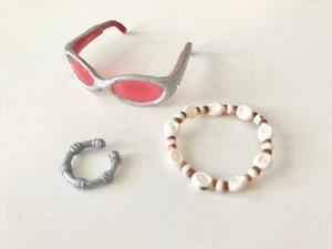 New Bratz Doll Boy Accessories Lot Sunglasses Bracelet Shell Necklace - Picture 1 of 1