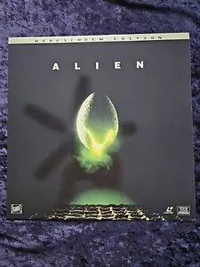 Alien Laserdisc AC-3 THX Dolby Surround Sound 6 track magnetic - Picture 1 of 3