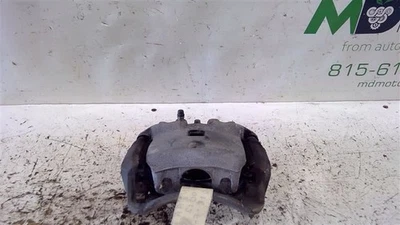 Pinza de freno delantera derecha Nissan Sentra 2018-2020 OEM 41001-6LE1A Foto 1 de 4