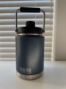 Yeti Rambler Half Gallon Jug - Navy Blue - Stainless Steel Insulated - Bild 1 von 11