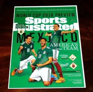 HIRVING LOZANO "CHUCKY" TEAM MEXICO SIGNED 11X15 SPORTS ILLUSTRATED COVER PHOTO! - Picture 1 of 1