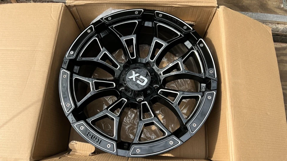 XD 系列 XD841 Boneyard 光泽黑色铣削 20x9 0 ET 5x139.7 或 5x5.0 RAM 1500 — 第 1/4 张图片