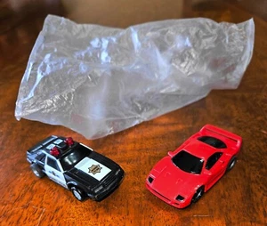 Coches de ranura Tyco Mustang Highway Patrol y Ferrari rojo - Imagen 1 de 12