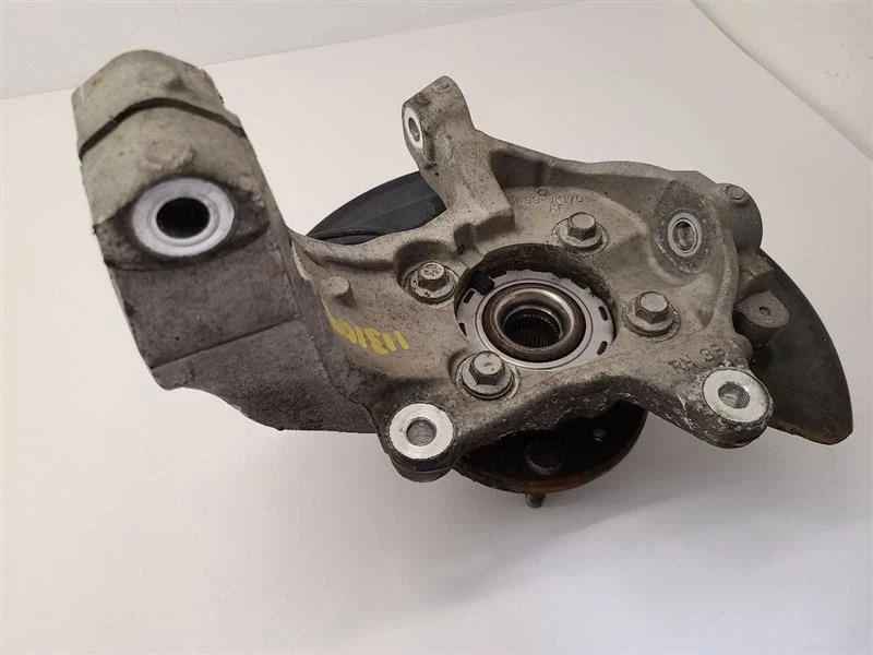 05-07 FORD QUINIENTOS pasajero delantero derecho husillo nudillo  Foto 1 de 4