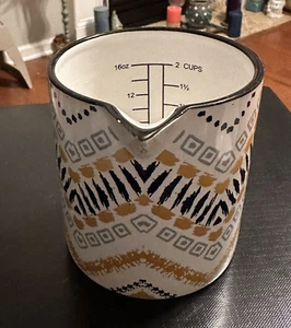 TAZZA MISURINO ASTRATTA CERAMICA GIALLA, NERA E GRIGIA PICCOLI SEGNI DI USURA TUTTO BUONO! - Foto 1 di 8
