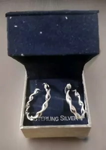 Lulea Sterling Silber 925 gedrehte kleine Creolen - Bild 1 von 4