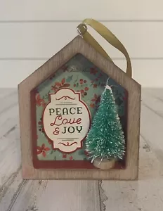 THE PIONEER WOMAN CHRISTMAS ORNAMENT SHADOW BOX NEU 2021 Peace Love Joy - Bild 1 von 1