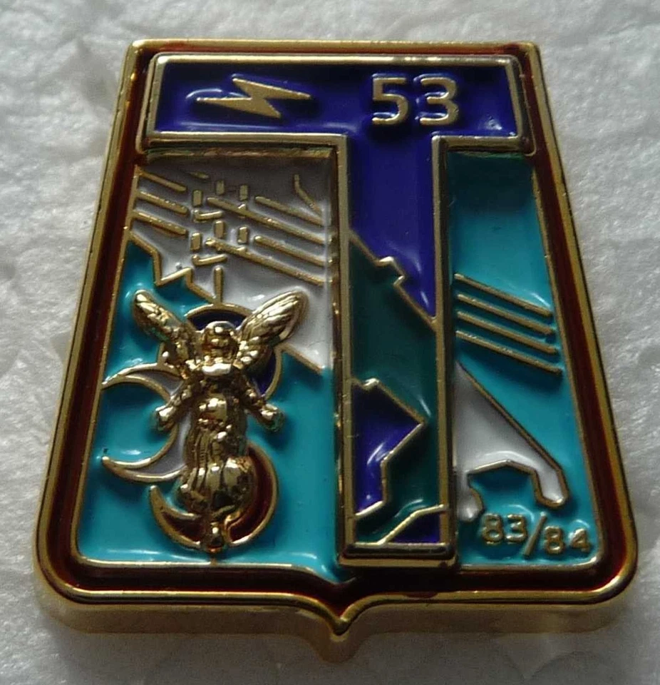 PIN'S MILITAIRE DU 53 REGIMENT DE TRANSMISSIONS - Photo 1/1
