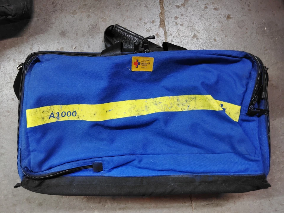 A1000 Medical Trauma Oxygen Kit Bag (USED) - Image 1 of 4