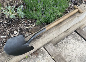 Vintage T Handle Round Mouth Shovel Spade Trenching 4x4 Off Road Digging Tool - Picture 1 of 13
