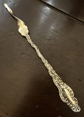 Cubiertos antiguos Watteau by Durgin de plata esterlina con tuerca Foto 1 de 4