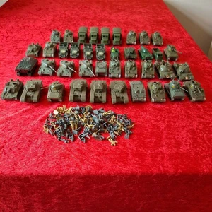 Mini tanques alemanes Segunda Guerra Mundial paquete de 40 con camiones 7 cm más soldados plástico DBGM - Imagen 1 de 24