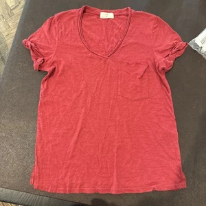 Anthropologie t.la Classic V-neck Pocket Tee Red XS New No Tags Fast To Ship - Picture 1 of 3